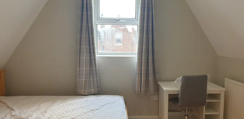 4 Bed // 2 Bath // Student House // Aug 2026 - Image 8